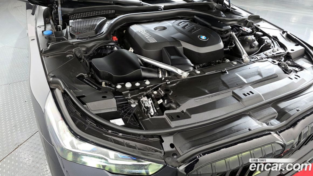 BMW 5-Series 530i xDrive M Sport, 2025