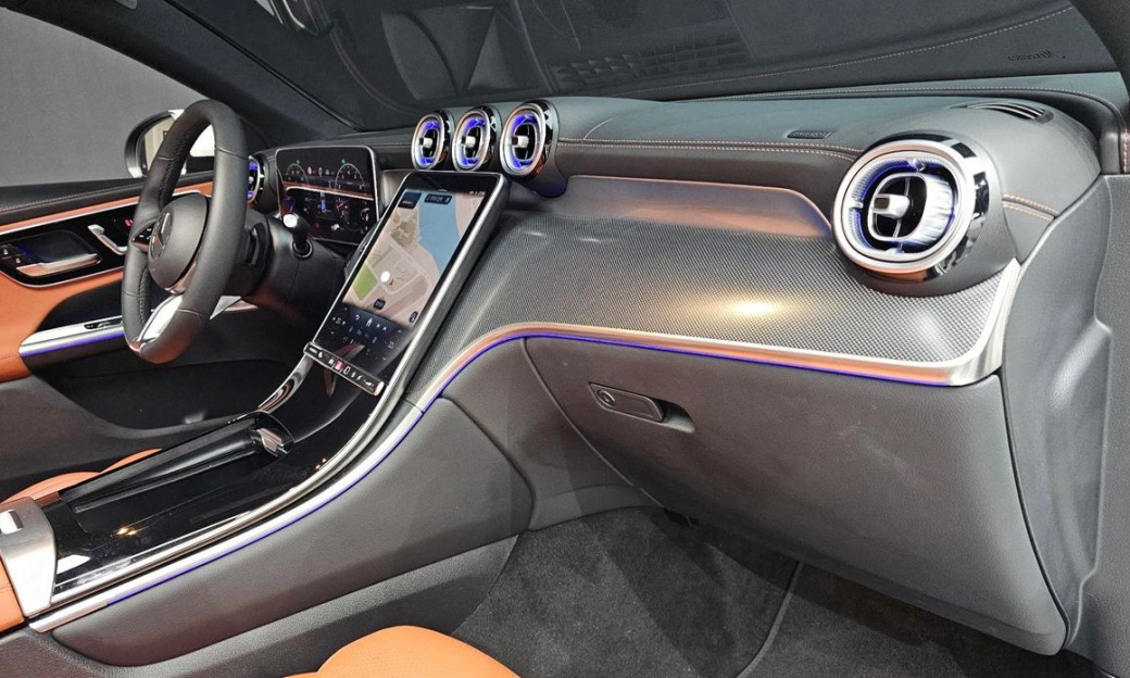 Mercedes-Benz GLC-Class GLC300 4MATIC Avnatgarde Coupe, 2025