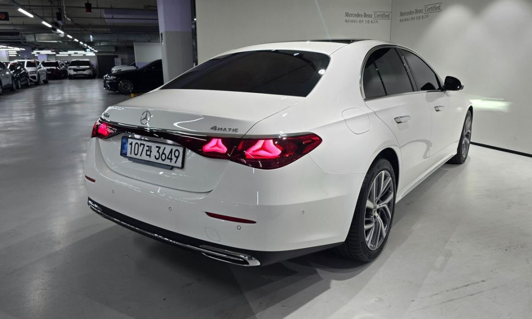 Mercedes-Benz E-Class E220d 4MATIC Exclusive, 2025