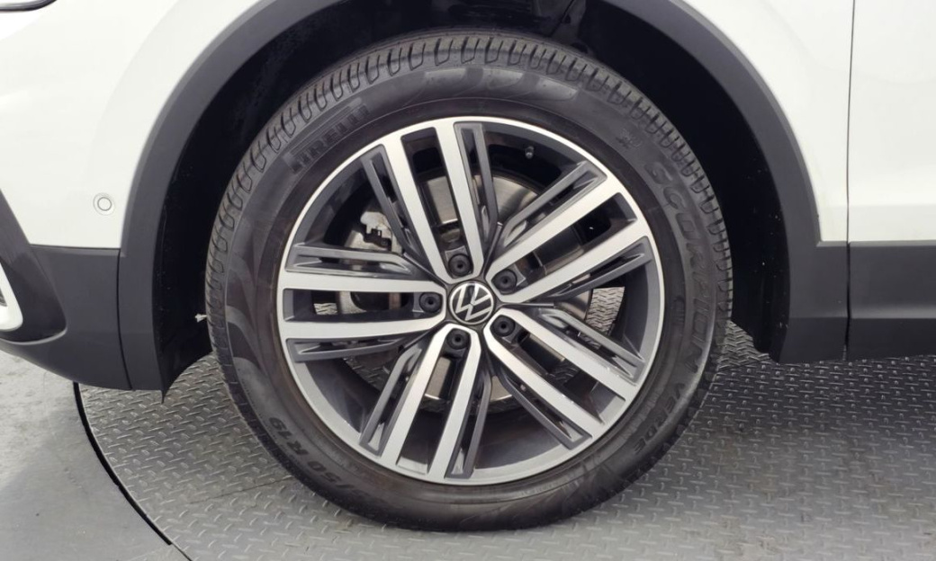 Volkswagen Tiguan 2.0 TSI Prestige, 2023