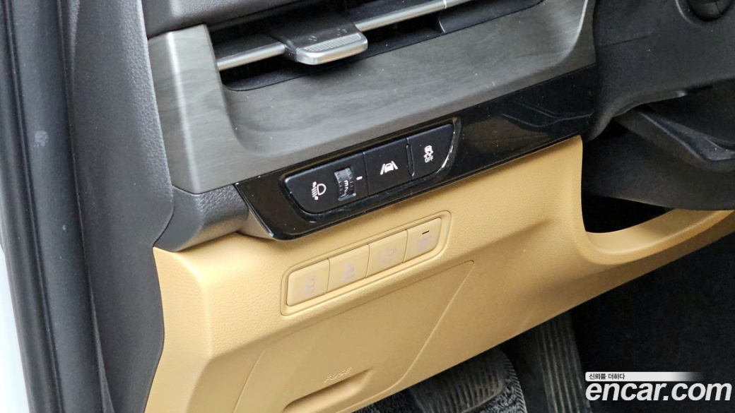Kia Carnival 9-Seater Signature, 2023