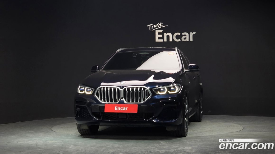 BMW X6 xDrive40i M Sport, 2022
