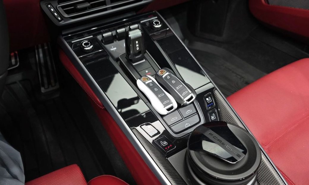 Porsche 911 Turbo S Cabriolet, 2024