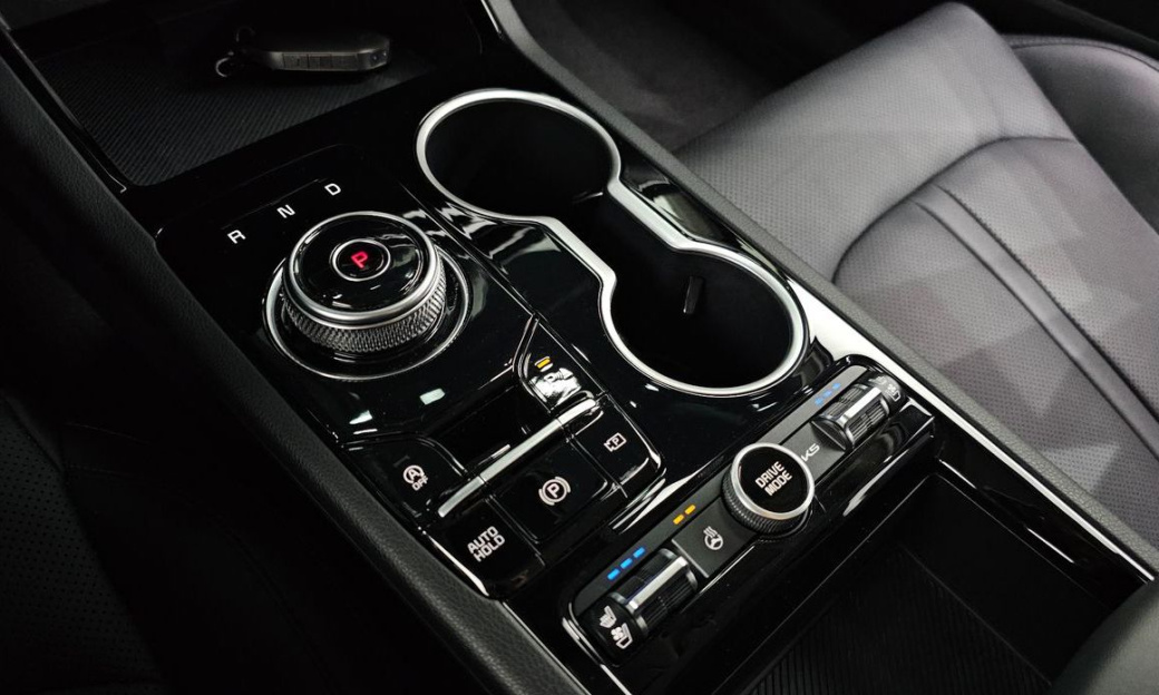Kia K5 2.0, 2025