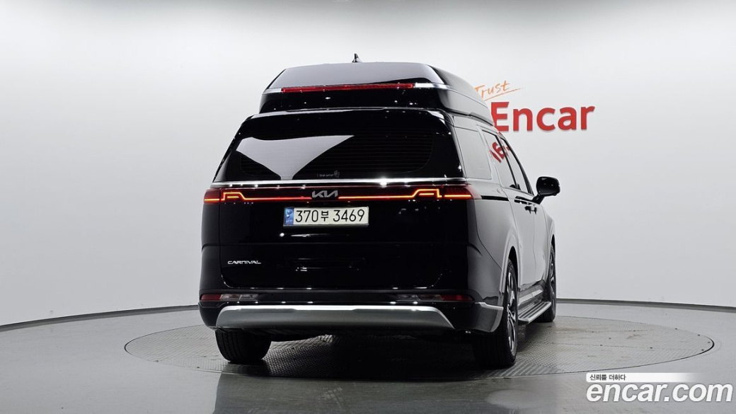 Kia Carnival 9-Seater Hi-Limousine, 2022