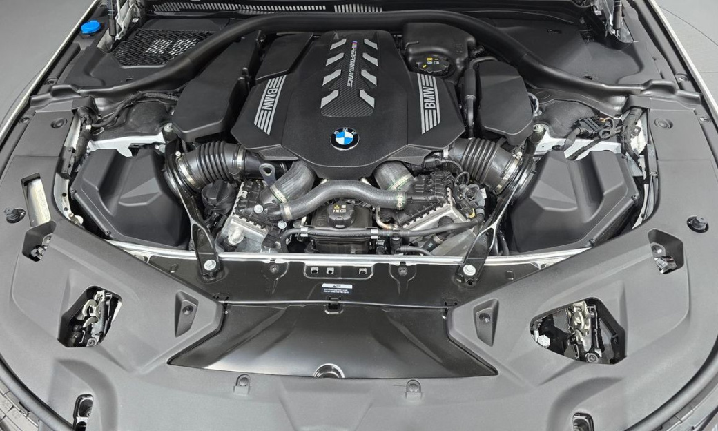 BMW 8-Series M850i xDrive Gran Coupe, 2025