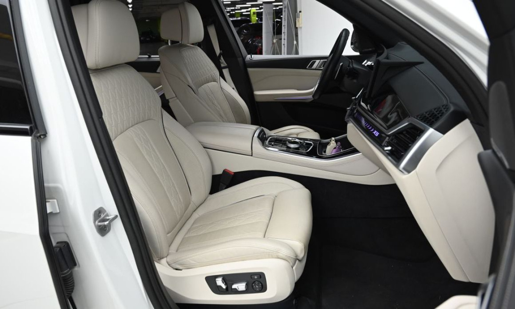 BMW X5 xDrive 40i M Sport, 2025