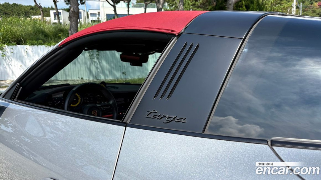 Porsche 911 Targa 4 GTS, 2023