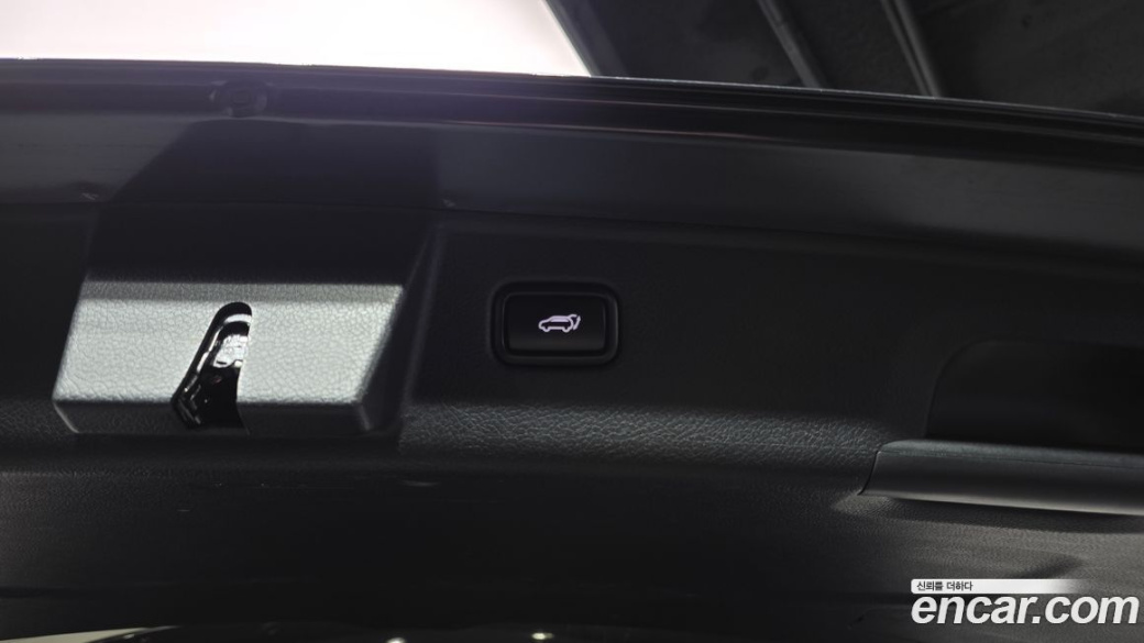 Kia Mohave Diesel 3.0 4WD 5-Seater, 2023