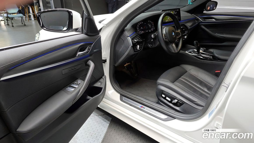 BMW 5-Series 520i M Sport, 2023