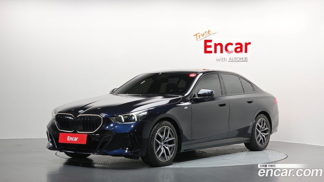BMW 5-Series 520i M Sport, 2025