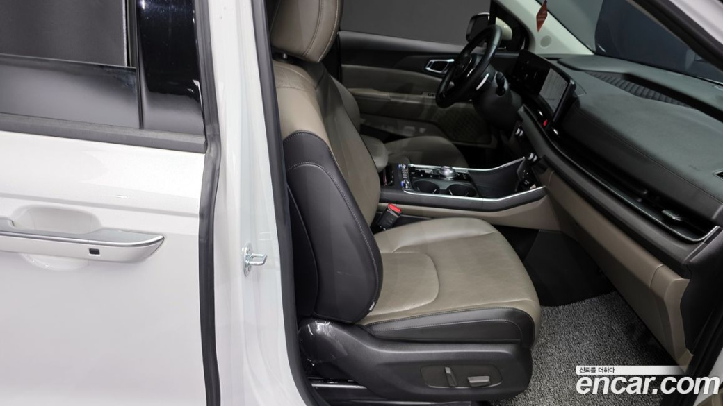 Kia Carnival 9-Seater Noblesse, 2025