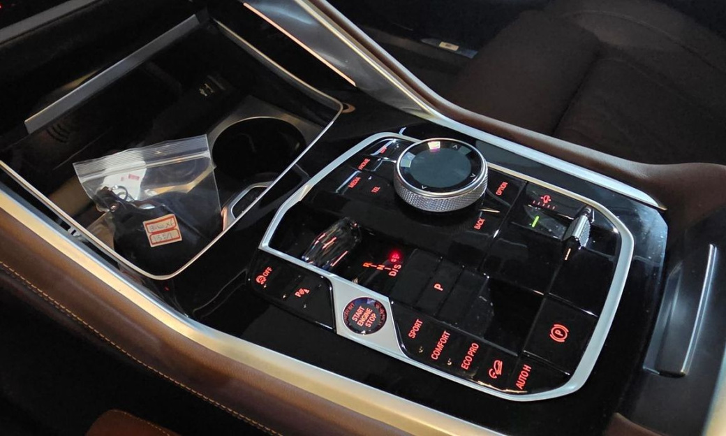 BMW X6 xDrive40i M Sport, 2025