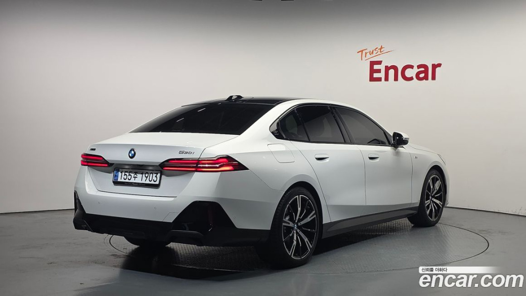 BMW 5-Series 530i xDrive M Sport, 2024