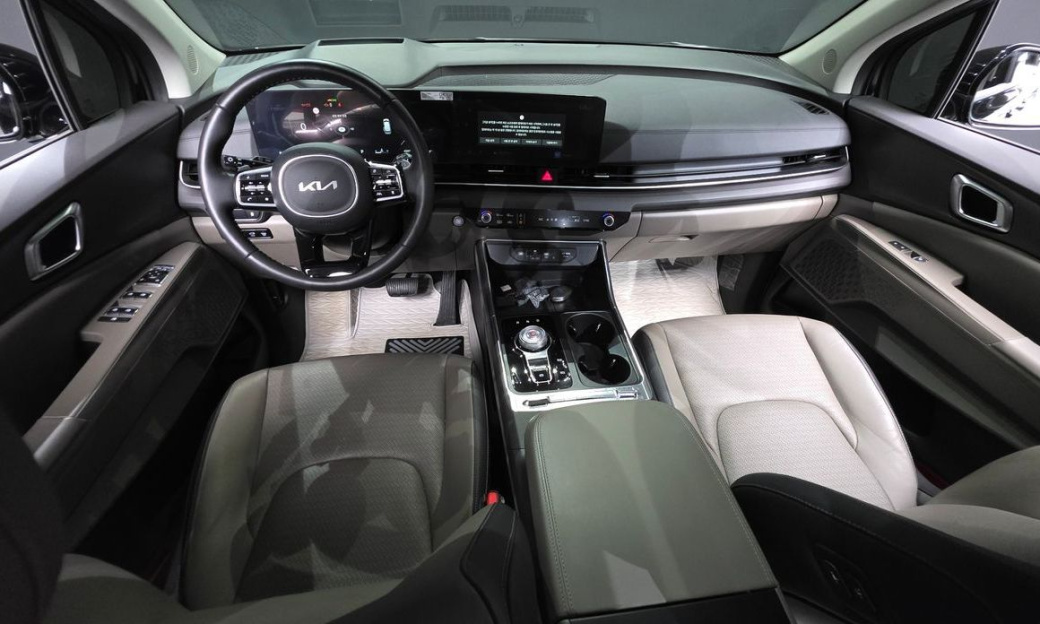 Kia Carnival 9-Seater Noblesse, 2025