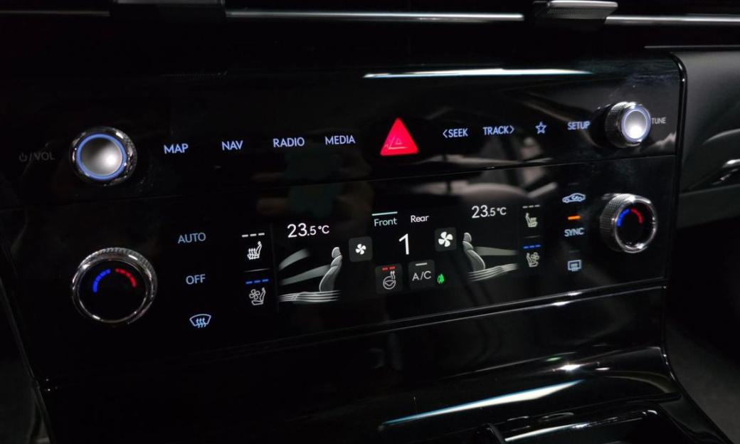 Genesis G80 Gasoline 2.5 Turbo AWD, 2025