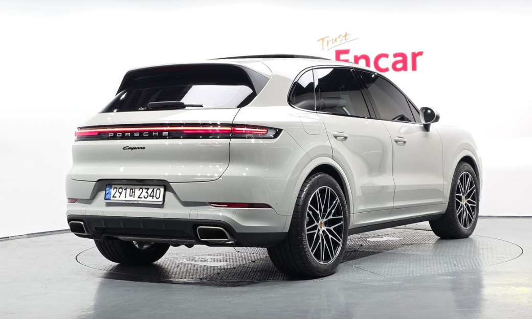 Porsche Cayenne 3.0, 2024