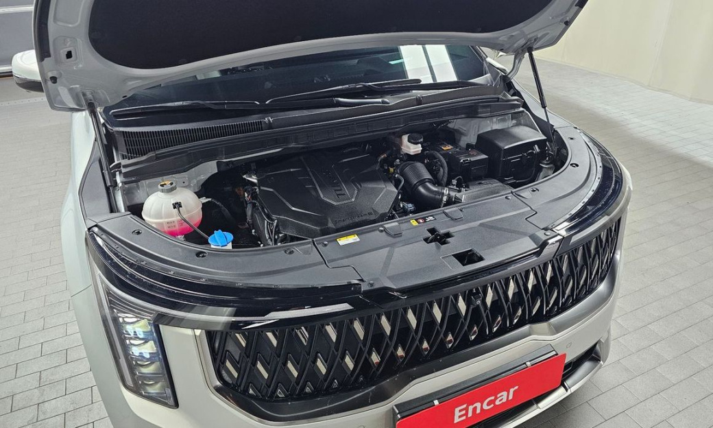 Kia Carnival 7-Seater Signature, 2025