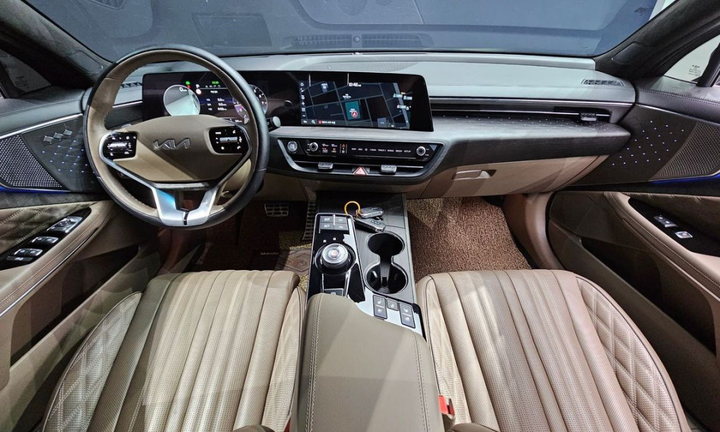 Kia K8 2.5 Gasoline 2WD, 2024