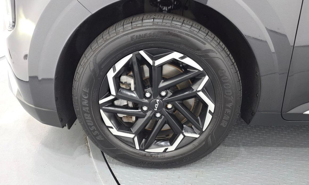 Kia Carnival 9-Seater Noblesse, 2024
