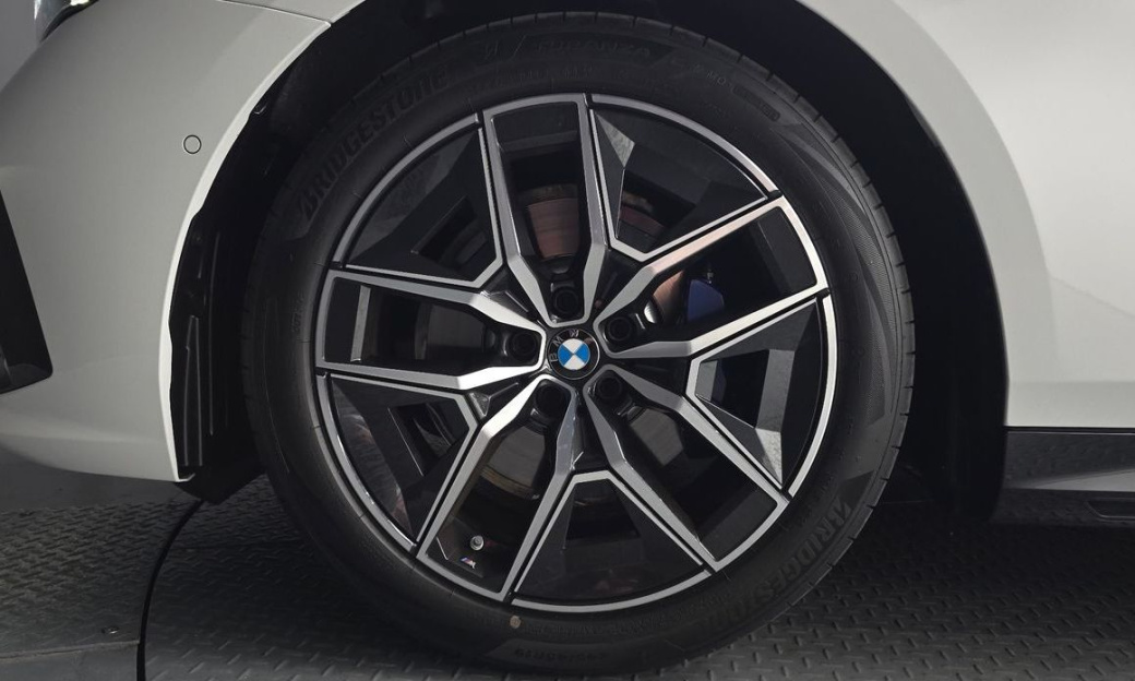 BMW 5-Series 523d M Sport, 2025