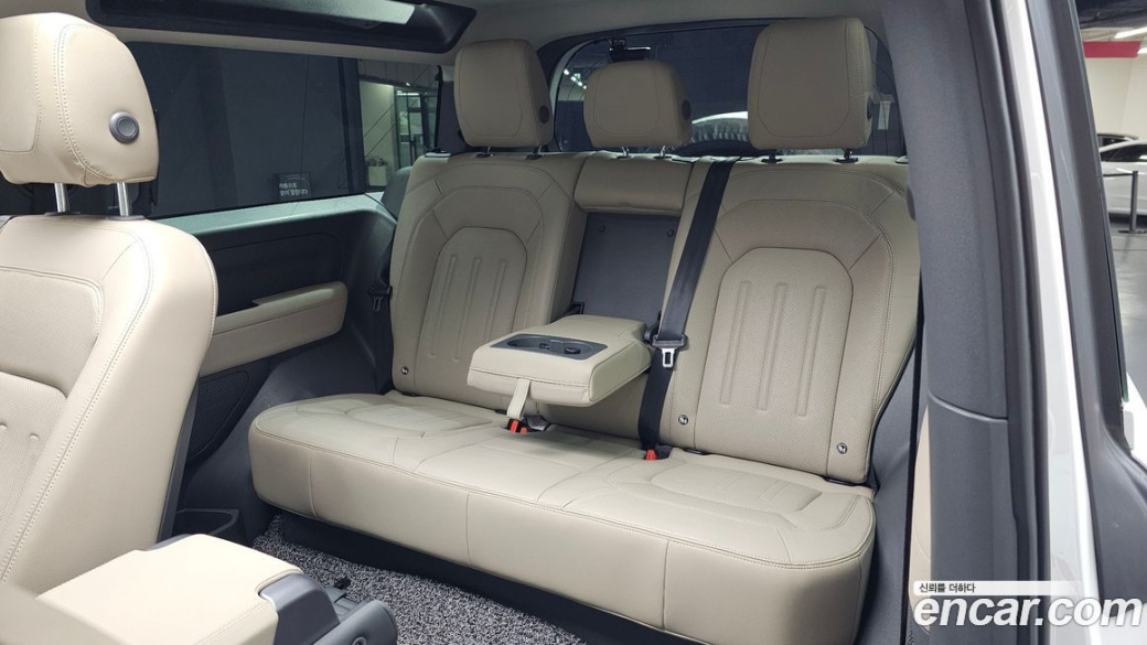 Land Rover Defender 90 D250 SE, 2022