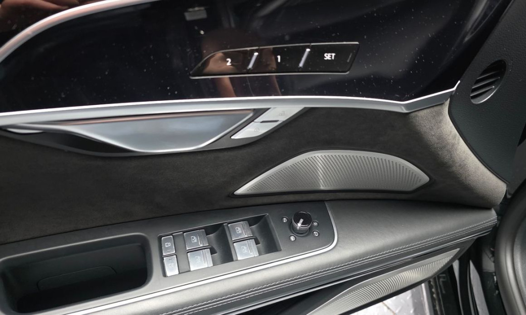 Audi A8 55 TFSI Quattro LWB, 2021