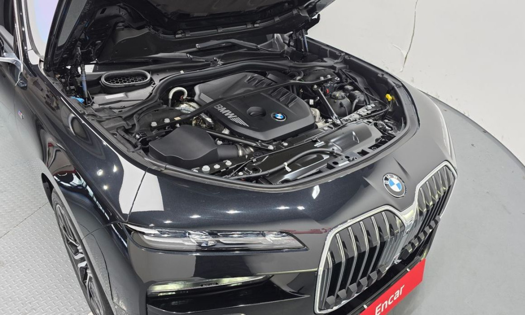 BMW 7-Series 740d xDrive M Sport, 2025