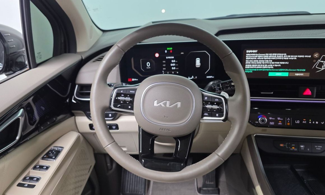Kia Carnival 7-Seater Gravity, 2024