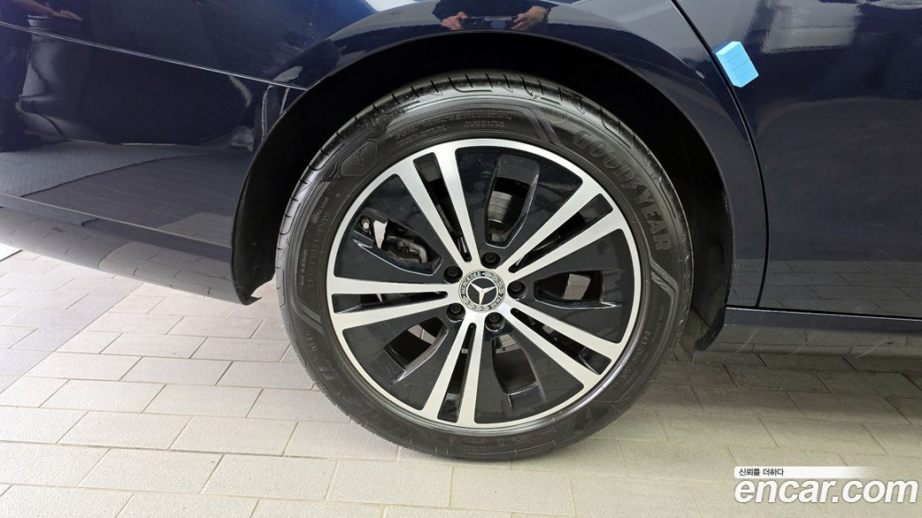 Mercedes-Benz E-Class E250 Avantgarde, 2022