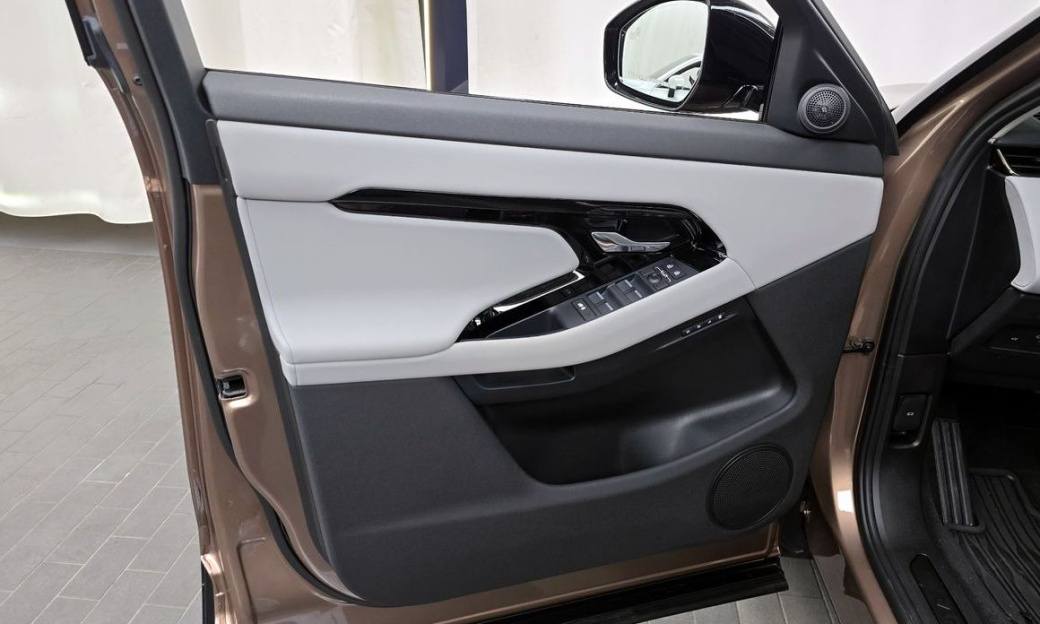Land Rover Range Rover Evoque P250 S, 2025