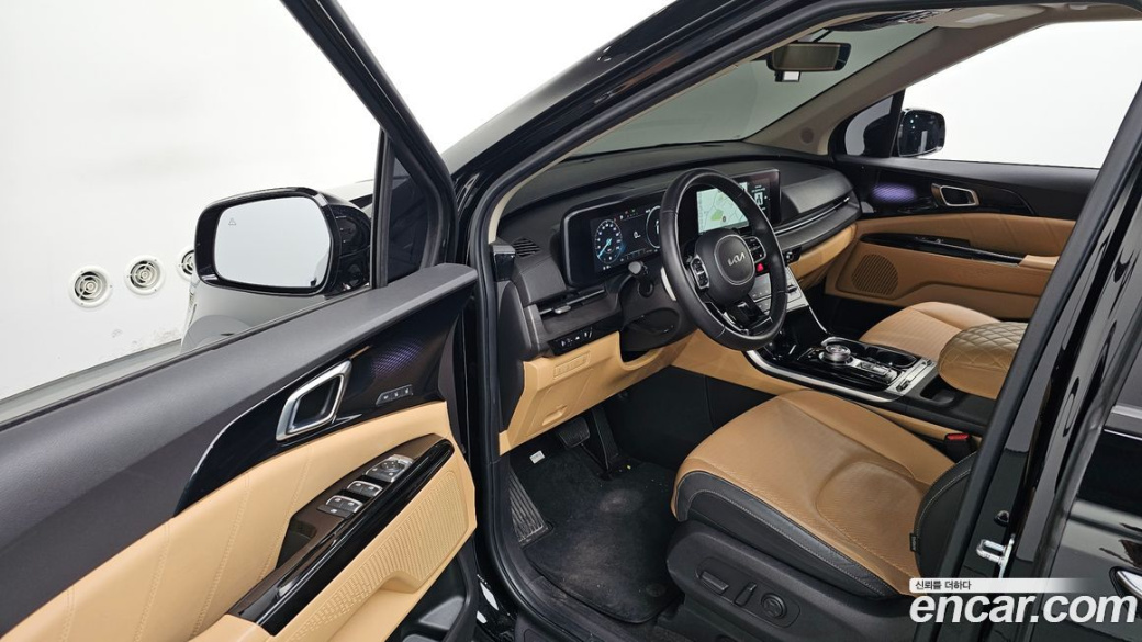 Kia Carnival 9-Seater Signature, 2023