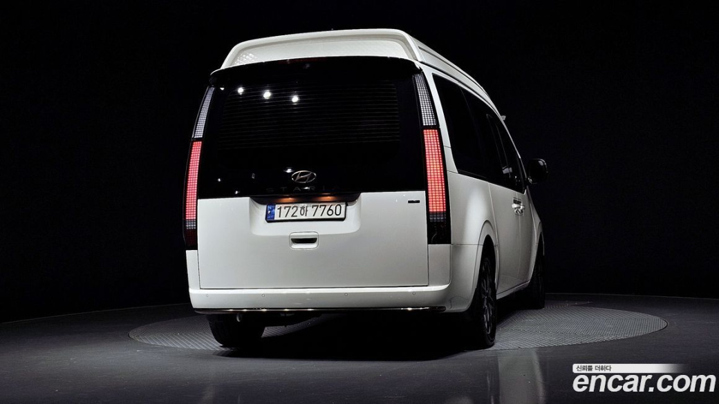 Hyundai Staria Lounge 9-Seater, 2023