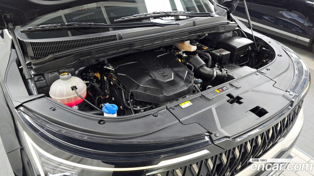 Kia Carnival 9-Seater Prestige, 2024