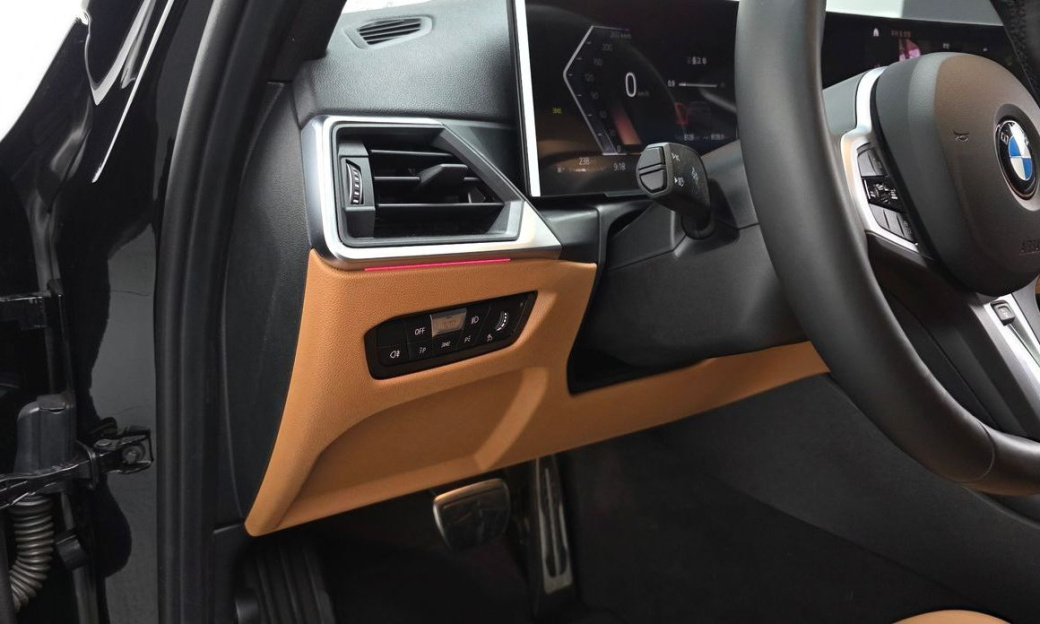 BMW 3-Series 320i M Sport, 2024