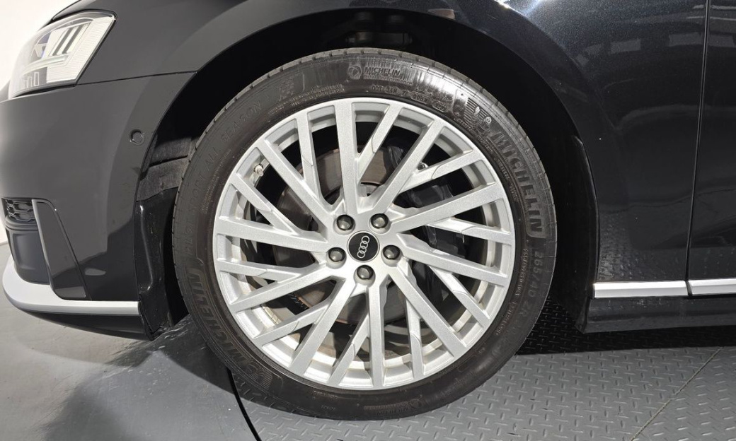 Audi A8 55 TFSI Quattro LWB, 2021