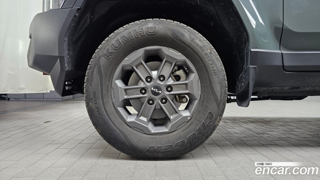 Kia Tasman 2.5T Gasoline 4WD, 2026