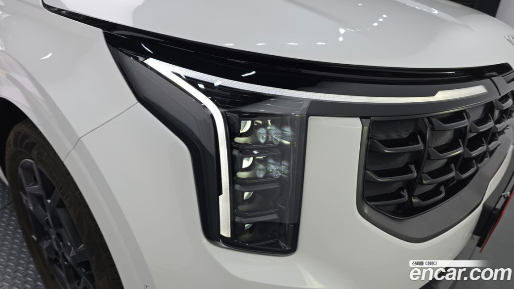 Kia Carnival 9-Seater Gravity, 2025