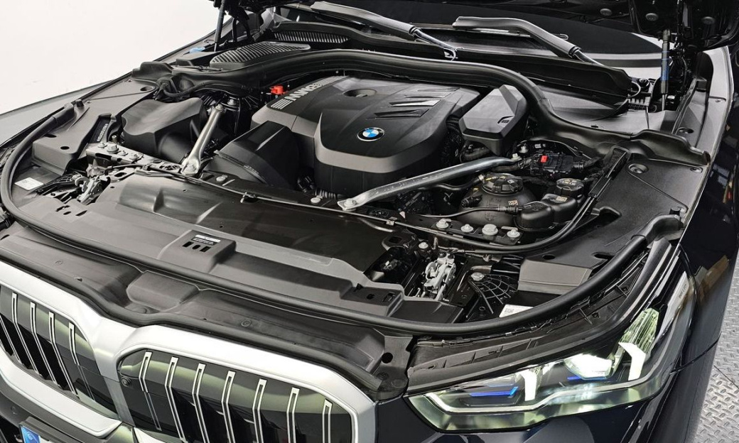 BMW 5-Series 530i xDrive M Sport, 2025