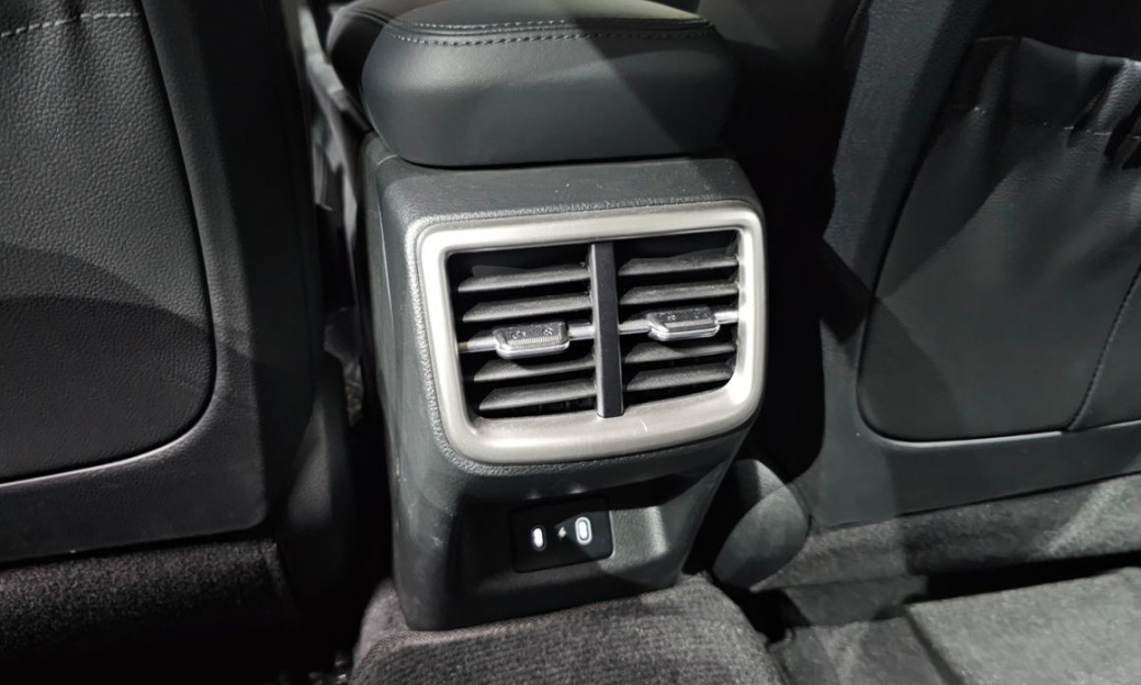 Kia K5 2.0, 2024