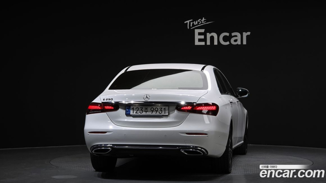 Mercedes-Benz E-Class E250 Avantgarde, 2022