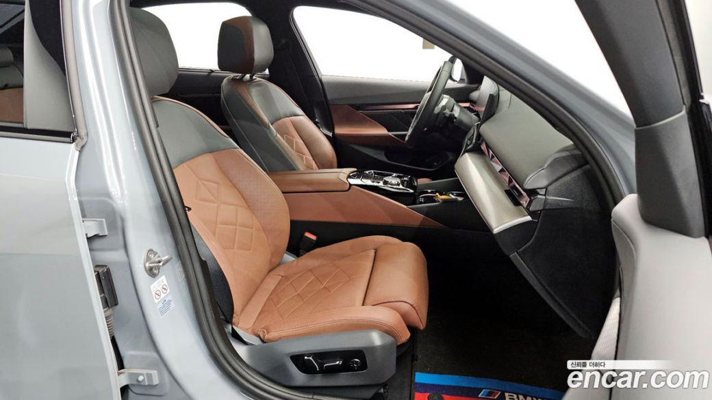 BMW 5-Series 530i xDrive M Sport, 2024