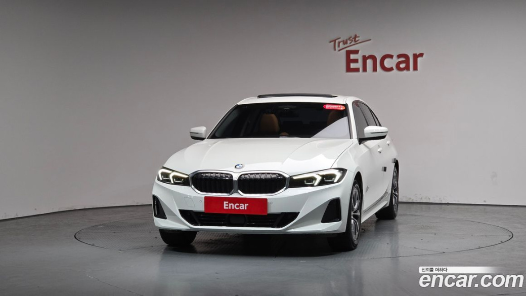 BMW 3-Series 320i, 2023