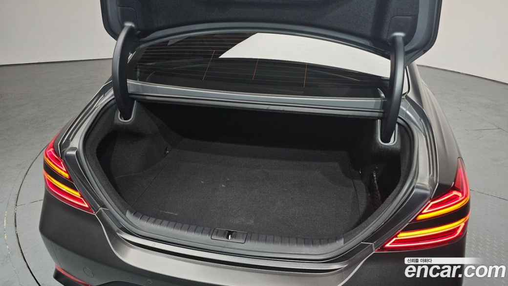 Genesis G70 Gasoline 2.0T 4WD, 2022