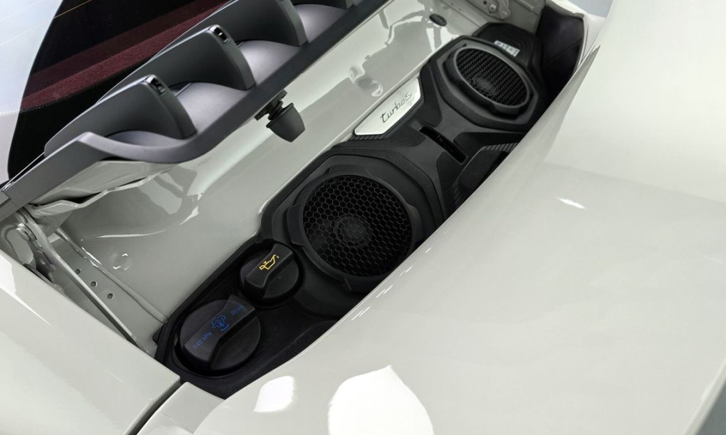 Porsche 911 Turbo S, 2022