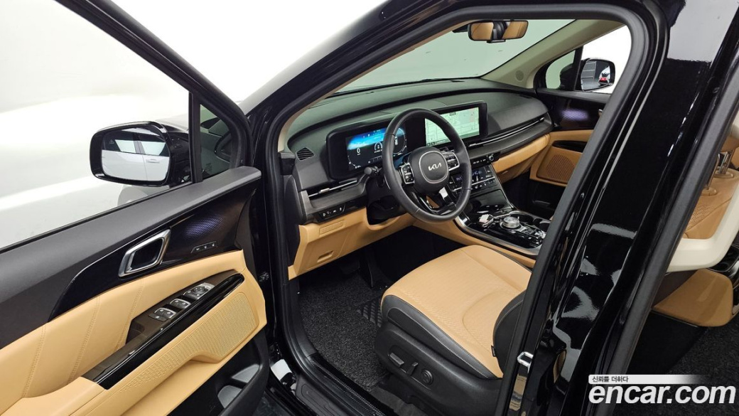 Kia Carnival 9-Seater Signature, 2023