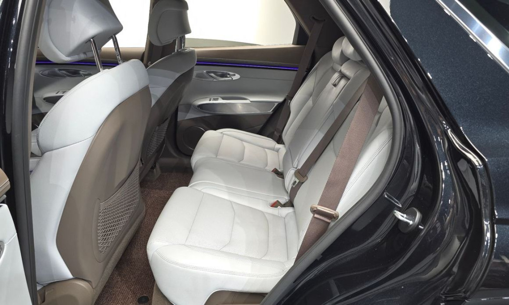 Genesis GV70 2.5T Gasoline 2WD, 2025