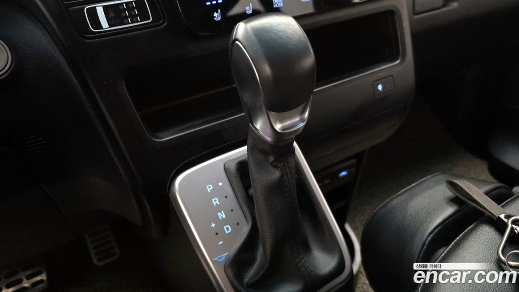 Hyundai Staria Tourer 9-Seater, 2023
