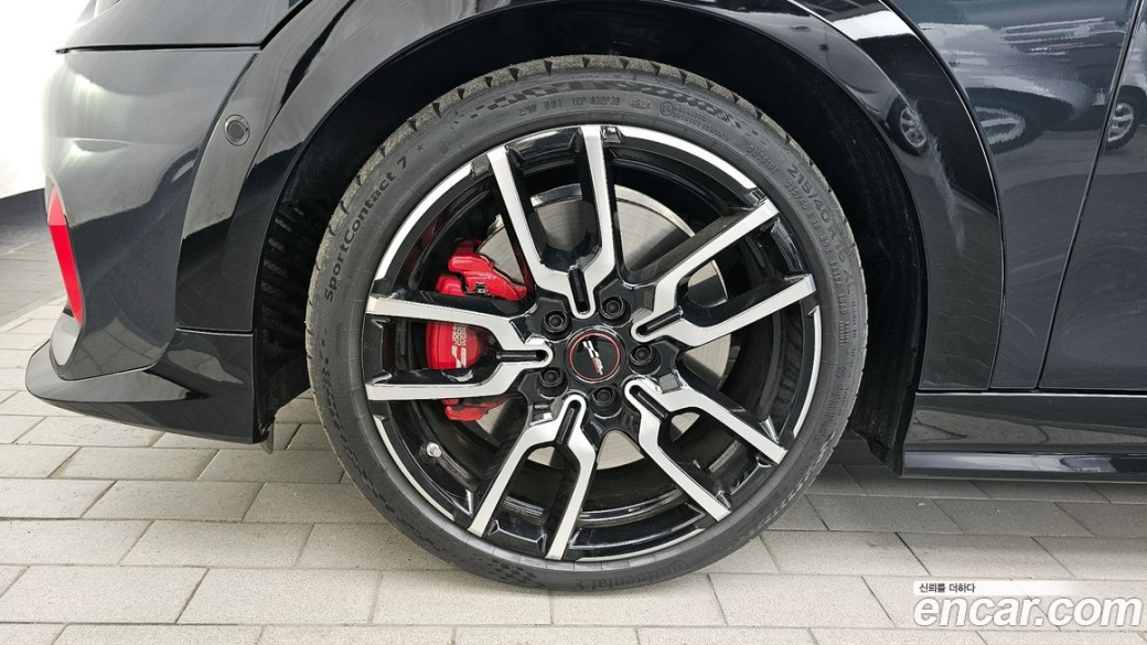Mini Cooper Convertible JCW, 2025