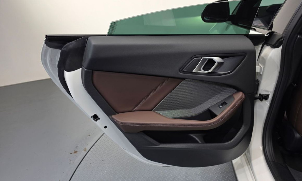 BMW 2-Series 220 M Sport, 2025